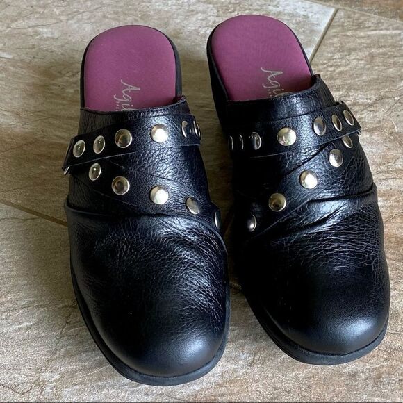 AGILIS Barcelona Black Leather Studded Mule - Picture 1 of 14